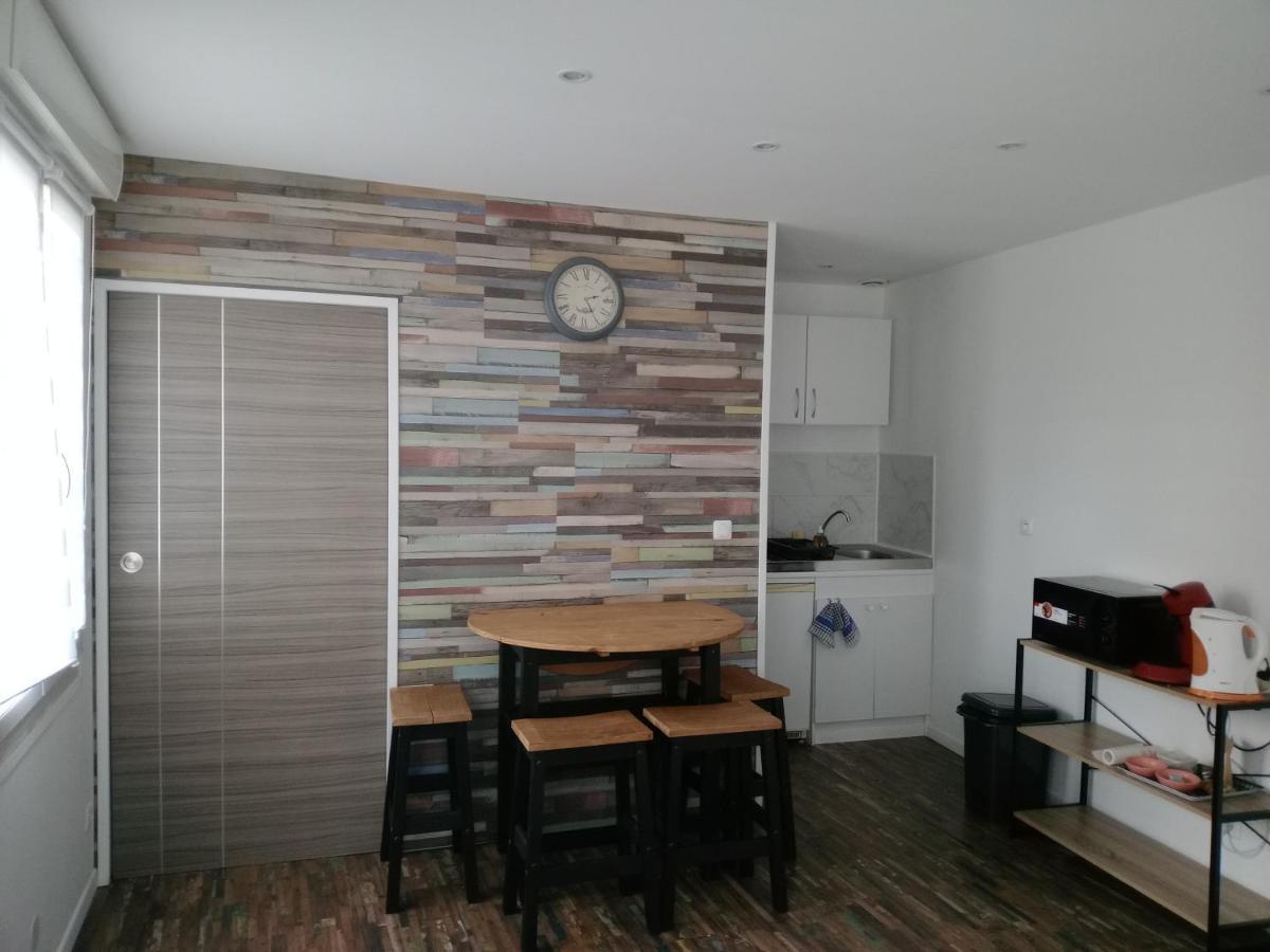 Chambre Studio Calais Buitenkant foto