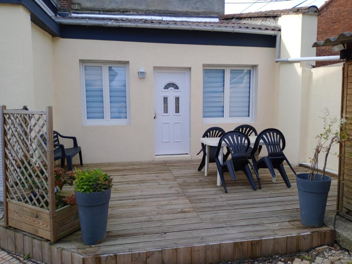 Chambre Studio Calais Buitenkant foto